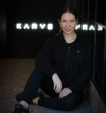 Portrait of Yulia, the founder of KARVE Club KARVE_TEAM_YULIA founder Karve.Club in London